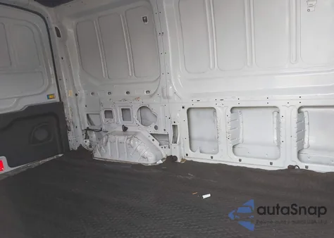 2016 Ford Transit-250 z USA, uszkodzony, nr VIN 1FTYR1CM5GKA31353